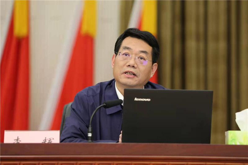 授课人:省委政法委政治部主任聂辰录   授课人:省委党校教授孟庆云